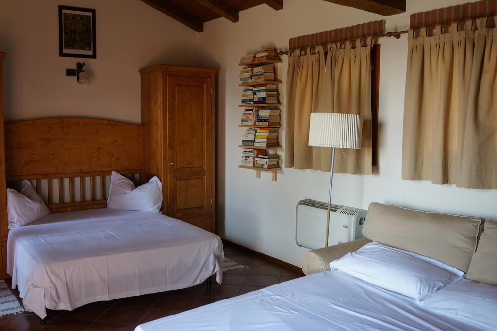 Albergotto Natalina Grazzano Badoglio Buitenkant foto