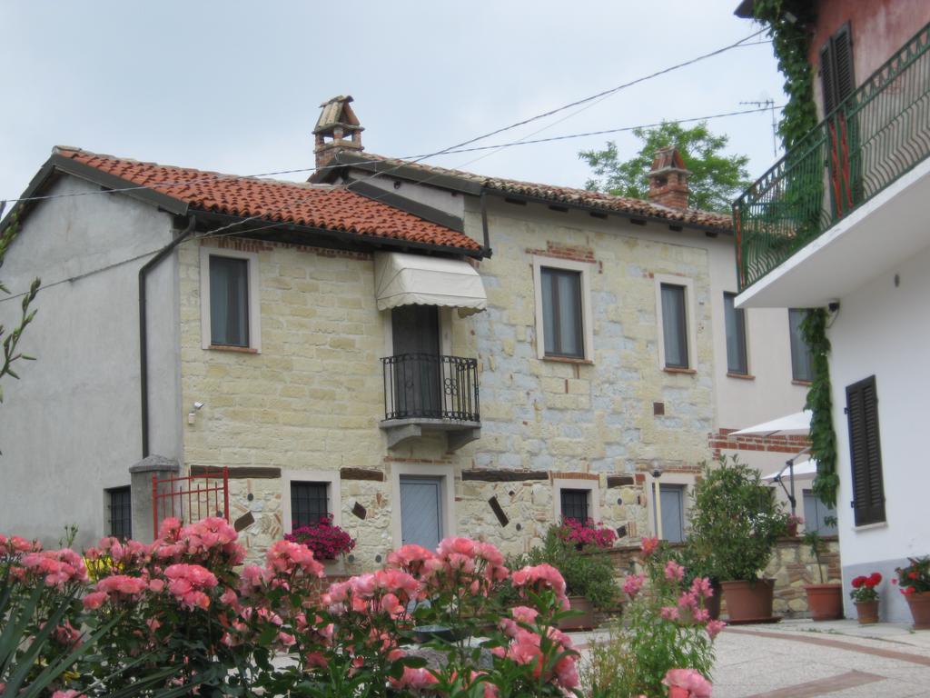 Albergotto Natalina Grazzano Badoglio Buitenkant foto